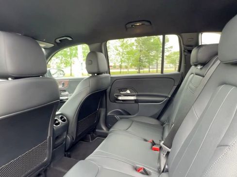 Used 2022 Mercedes-Benz GLB 250 image 35