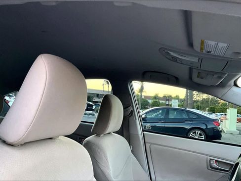 Used 2013 Toyota Prius Two image 13