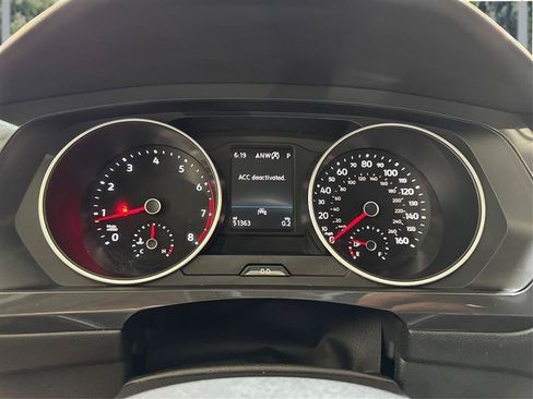 Used 2021 Volkswagen Tiguan SE AWD/4WD image 17