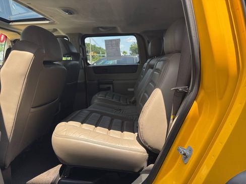Used 2003 HUMMER H2 w/ Preferred Equipment Group AWD/4WD image 17