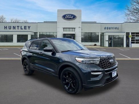 Used 2023 Ford Explorer ST-Line AWD/4WD image 3
