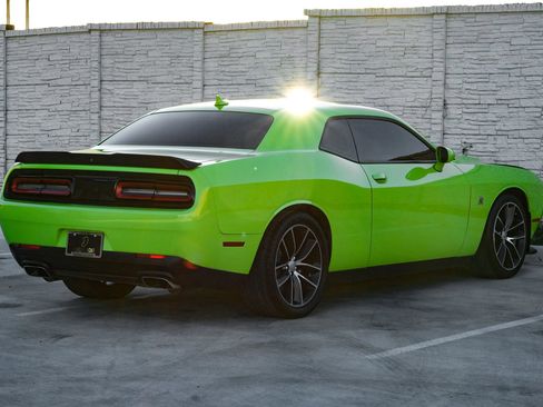 Used 2015 Dodge Challenger R/T Scat Pack w/ Leather Interior Group image 9