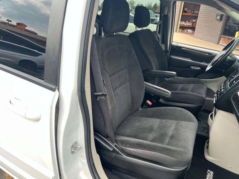 Used 2017 Dodge Grand Caravan SE w/ Power Window Group FWD image 29