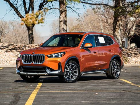Certified 2025 BMW X1 xDrive28i w/ Premium Package image 1