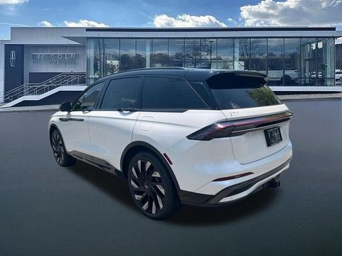 New 2026 Lincoln Nautilus Reserve w/ Jet Appearance Package AWD/4WD image 5