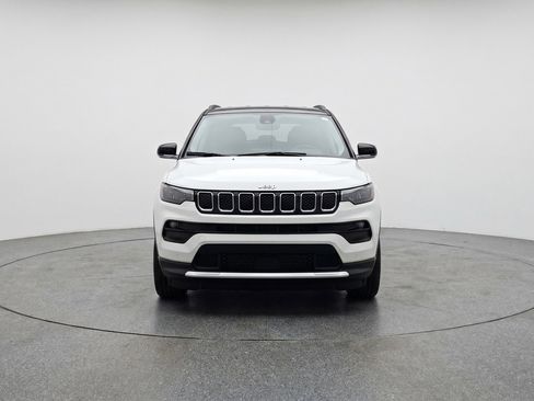 Used 2025 Jeep Compass Limited AWD/4WD image 2