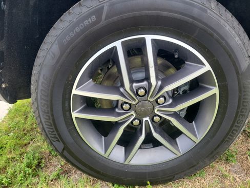 Used 2020 Jeep Grand Cherokee Limited RWD image 31