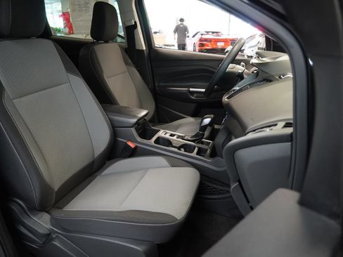 Used 2019 Ford Escape SE FWD image 31
