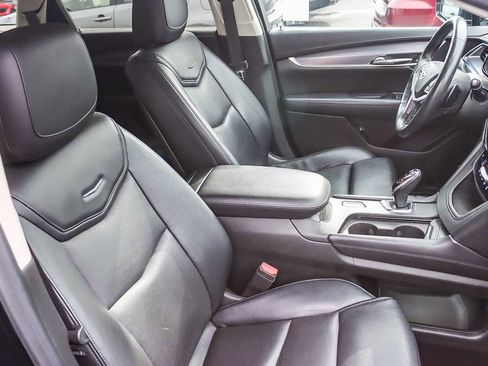 Used 2017 Cadillac XT5 Luxury w/ Driver Awareness Package image 15
