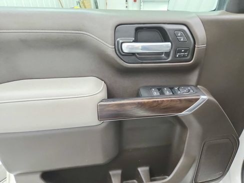 Used 2021 GMC Sierra 1500 SLT w/ SLT Convenience Package AWD/4WD image 37