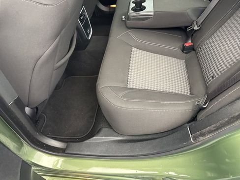 Used 2022 Dodge Charger SXT w/ Driver Convenience Group image 32