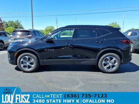 Used 2023 Chevrolet Blazer LT w/ Convenience Package FWD image 4
