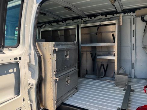 Used 2019 Chevrolet Express 2500 w/ Driver Convenience Package RWD image 15