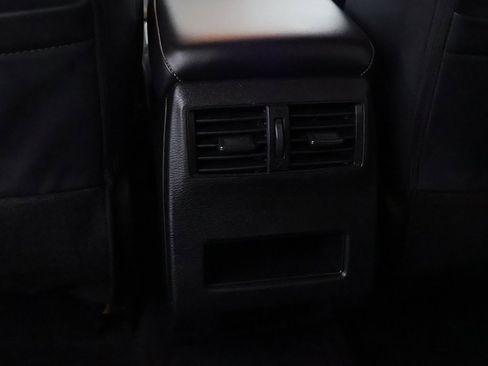 Used 2024 Mitsubishi Outlander SE image 49