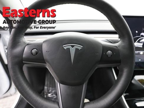Used 2019 Tesla Model 3 Standard Range Plus RWD image 10