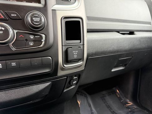 Used 2015 RAM 1500 Big Horn image 27