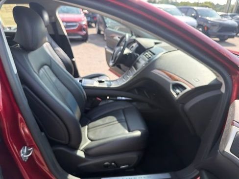 Used 2013 Lincoln MKZ FWD image 25