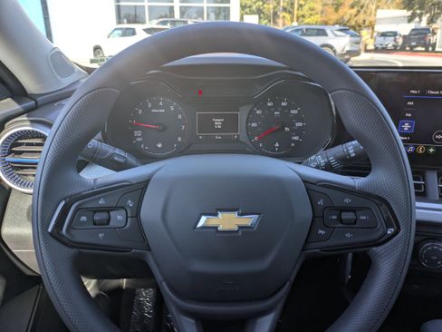 New 2026 Chevrolet Trax LS w/ LS Convenience Package image 19