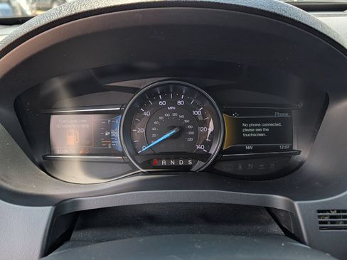 Used 2019 Ford Explorer Limited w/ Ford Safe & Smart Package FWD image 17
