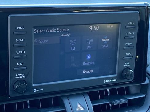 Used 2021 Toyota RAV4 LE image 37