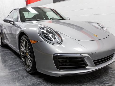 Used 2018 Porsche 911 Carrera S w/ Sport Package image 19
