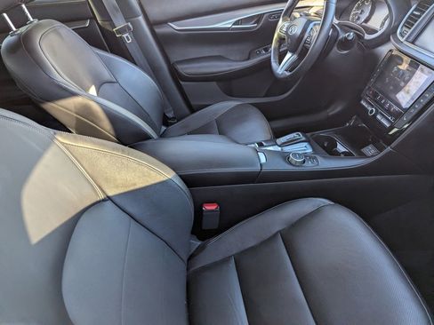 Certified 2024 INFINITI QX50 Luxe image 12