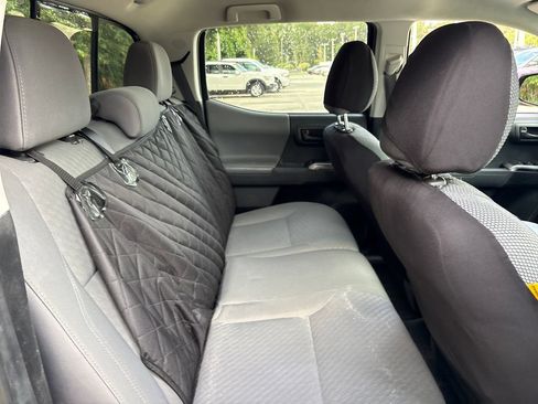 Used 2022 Toyota Tacoma 2WD Double Cab image 27