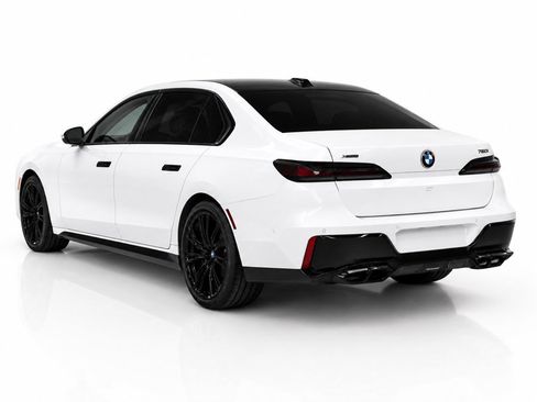Used 2023 BMW 760i xDrive AWD/4WD image 6