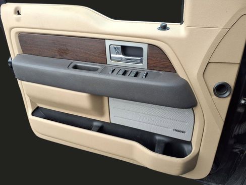 Used 2013 Ford F150 Lariat w/ Luxury Equipment Group image 18