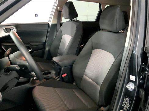 Certified 2025 Kia Soul LX w/ LX Technology Package FWD image 22