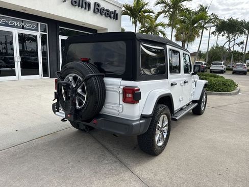 Used 2019 Jeep Wrangler Unlimited Sahara w/ Dual Top Group AWD/4WD image 3