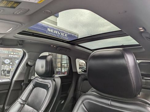 Used 2020 Lincoln Corsair AWD w/ Premium Package image 29