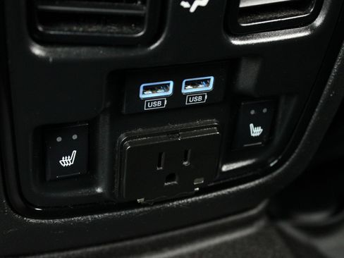 Used 2021 Dodge Durango R/T w/ Blacktop Package AWD/4WD image 23