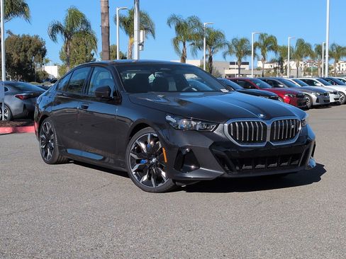 New 2026 BMW i5 eDrive40 image 2