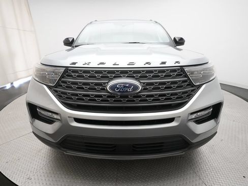 Used 2023 Ford Explorer XLT w/ Equipment Group 202A AWD/4WD image 11