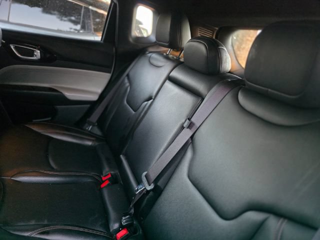 Used 2024 Jeep Compass Limited AWD/4WD image 9