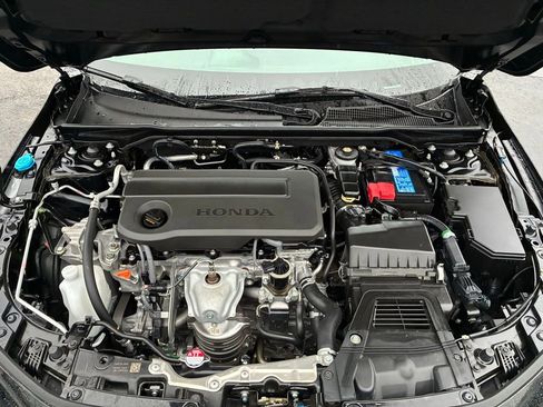 Used 2025 Honda Civic Sport image 10