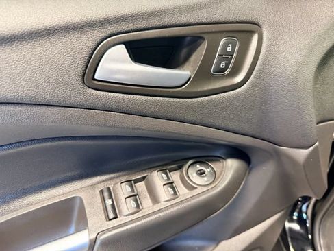 Used 2018 Ford Escape SE AWD/4WD image 6
