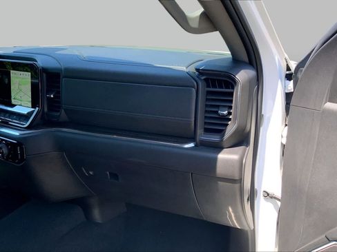 Used 2025 Chevrolet Silverado 1500 LT RWD image 18
