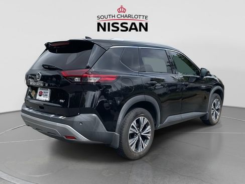Used 2021 Nissan Rogue SV w/ Premium Package FWD image 6