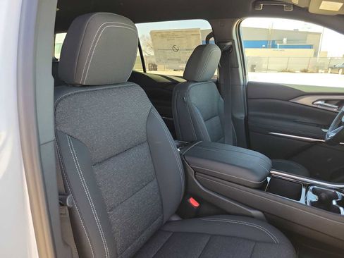 New 2026 Chevrolet Traverse LT FWD image 22