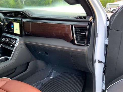 Used 2026 GMC Sierra 1500 Denali Ultimate image 17