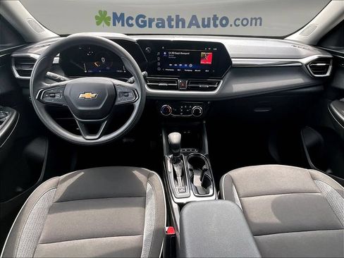 Used 2025 Chevrolet TrailBlazer LT FWD image 10