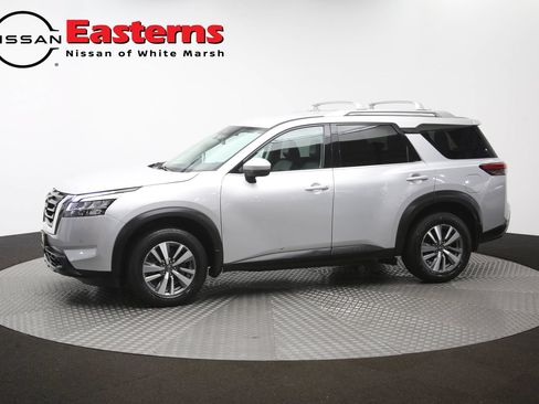 Used 2023 Nissan Pathfinder SL AWD/4WD image 59