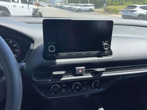 Used 2025 Honda HR-V LX image 26