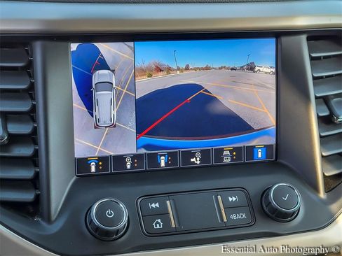 Used 2021 GMC Acadia Denali w/ Denali Ultimate Package image 21