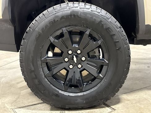 Used 2022 Chevrolet Colorado ZR2 w/ ZR2 Dusk Special Edition AWD/4WD image 26