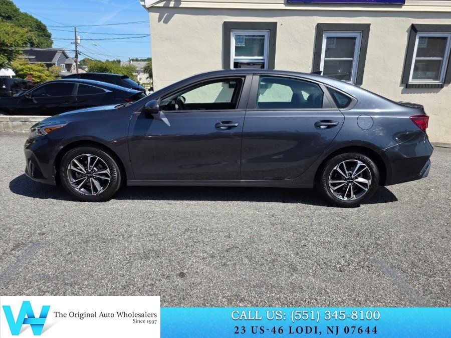 Used 2023 Kia Forte LXS w/ LXS Technology Package FWD image 8