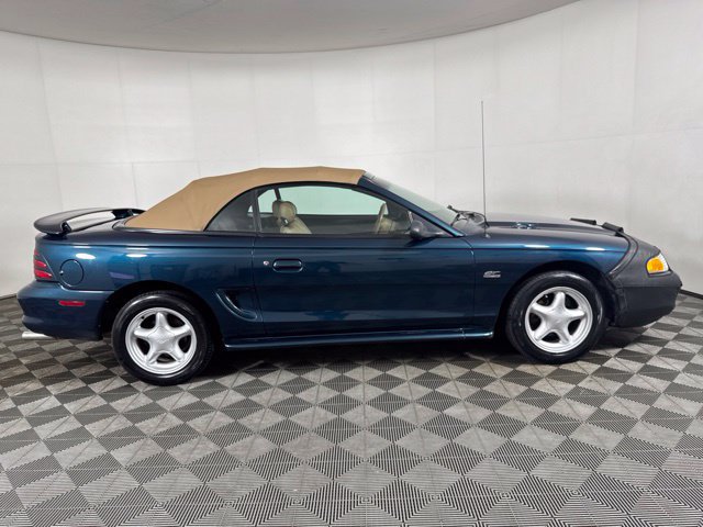 Used 1994 Ford Mustang GT RWD image 2
