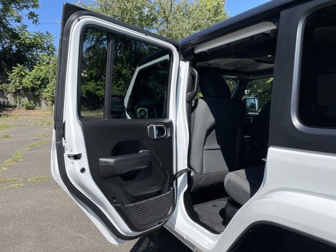 Used 2024 Jeep Wrangler Sport S w/ Convenience Group image 19